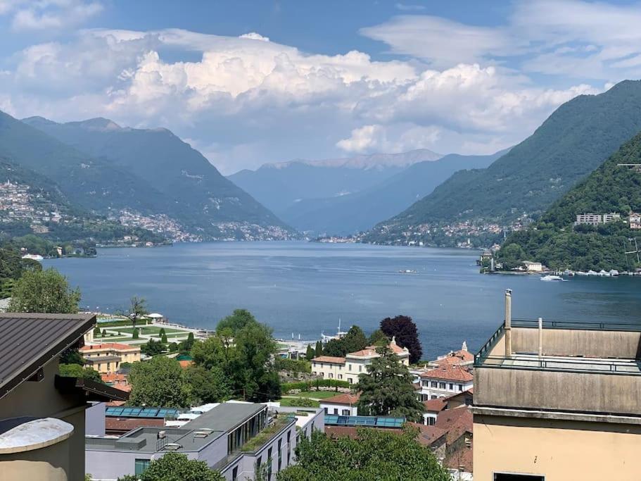 Look Giovane Per Una Casa Vista Lago Como Exterior photo